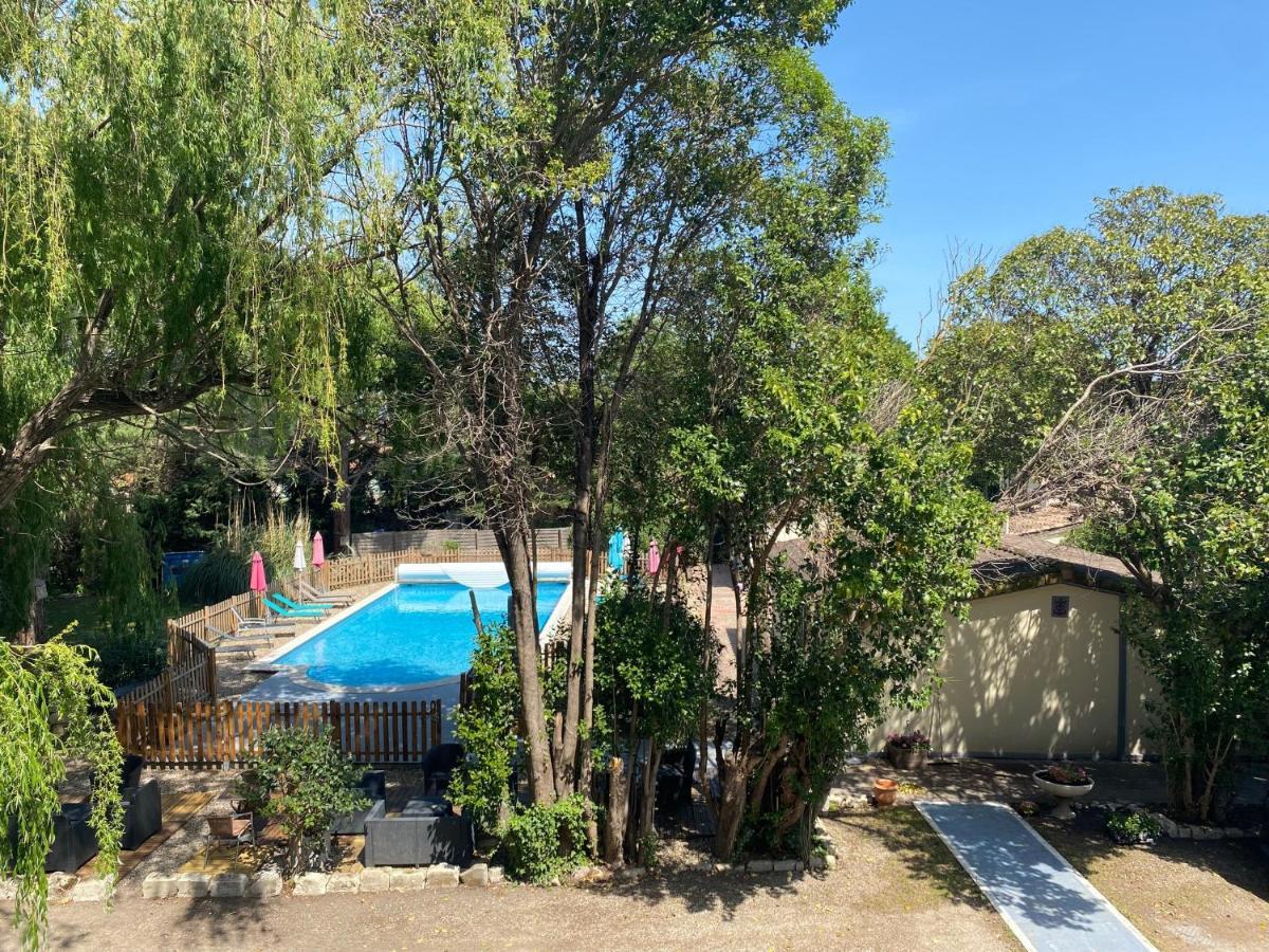 Hotel De La Source Arles